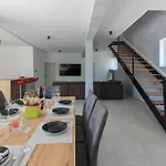 New Modern Gogo With Private Pool Near The And Town Of Pula By Wiibuk Sisan