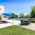 New Modern Gogo With Private Pool Near The And Town Of Pula By Wiibuk Sisan
