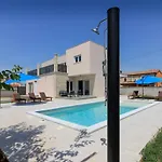 Villa New Modern Gogo With Private Pool Near The And Town Of Pula By Wiibuk Sisan