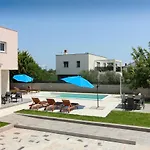 New Modern Gogo With Private Pool Near The And Town Of Pula By Wiibuk Villa Sisan