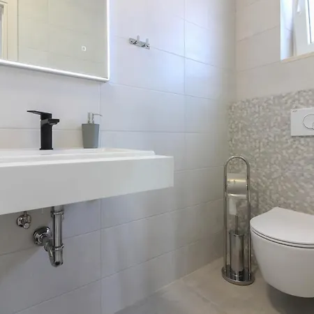 Villa New Modern Gogo With Private Pool Near The And Town Of Pula By Wiibuk Šišan