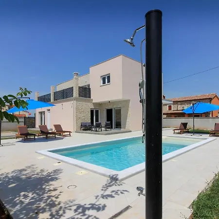 Villa New Modern Gogo With Private Pool Near The And Town Of Pula By Wiibuk Šišan
