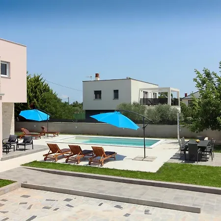 New Modern Gogo With Private Pool Near The And Town Of Pula By Wiibuk Villa Šišan